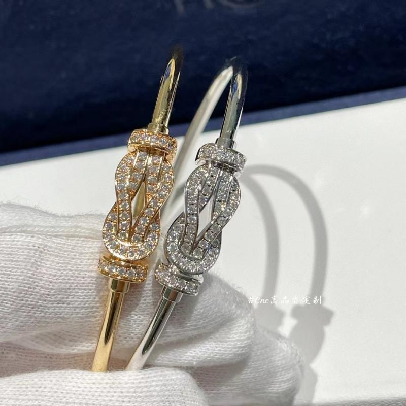 High-quality Horseshoe Buckle 8-character Smooth Half-diamond Full Diamond Bracelet for Couple Size, Diamond-encrusted Bracelet for Women