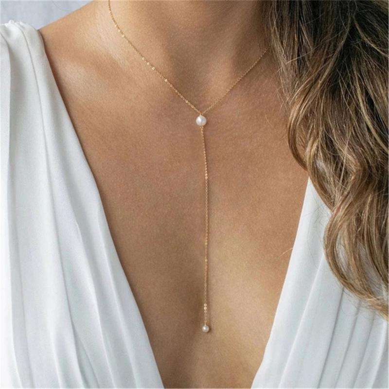 Fashionable Women's Chain Jewelry Necklace Adornment Featuring Imitation Pearls Beads For Special Occasions