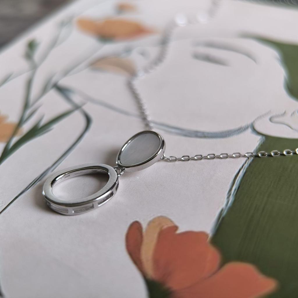 Серебряное колье с натуральным перламутром, вес изделия 2,63 гр (60002291)