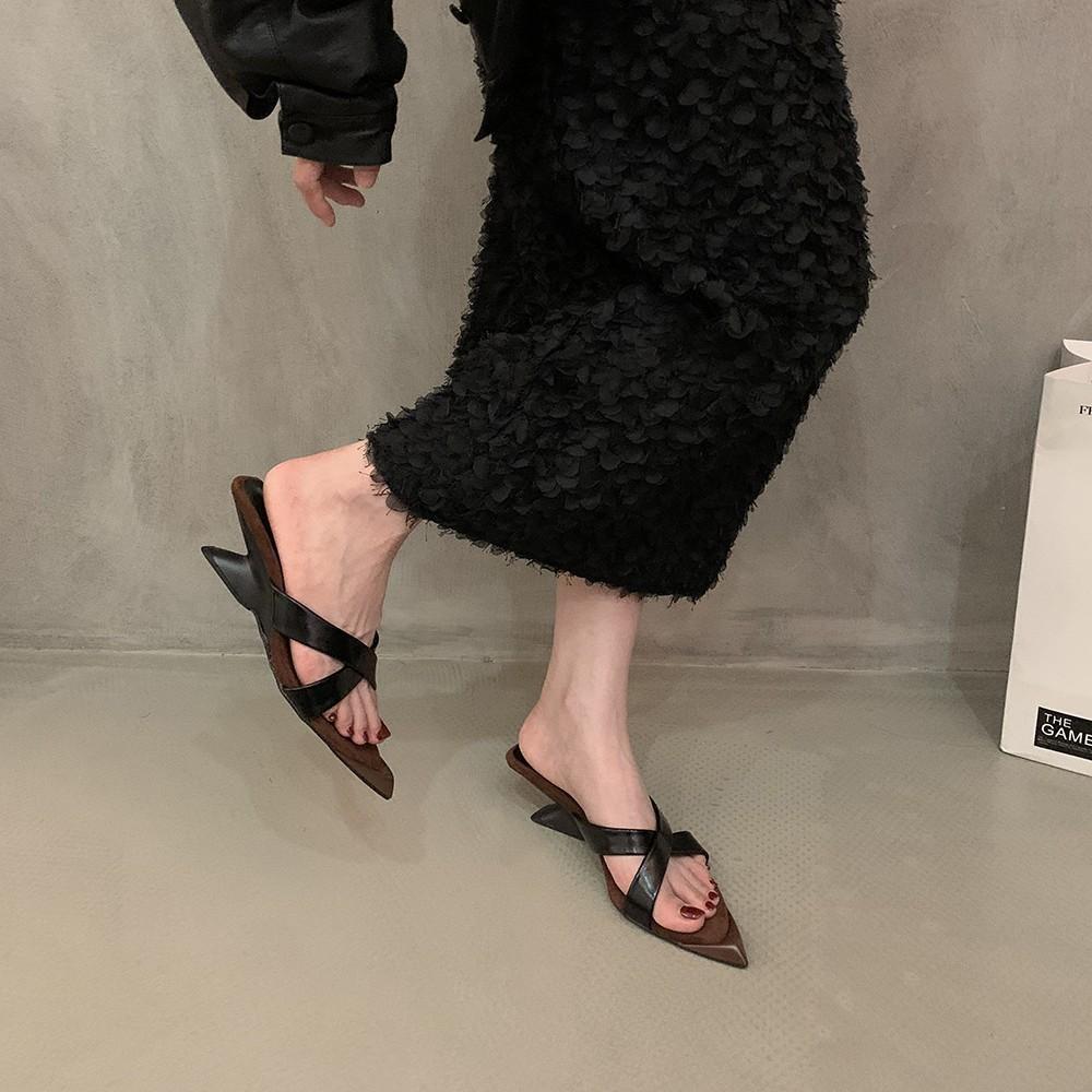 Keilabsatz Retro Spitz Zehenbereich Coole Pantoletten Damen Sommerbekleidung Neu Dünner Riemen Nischendesign Zehenfreie Sandalen