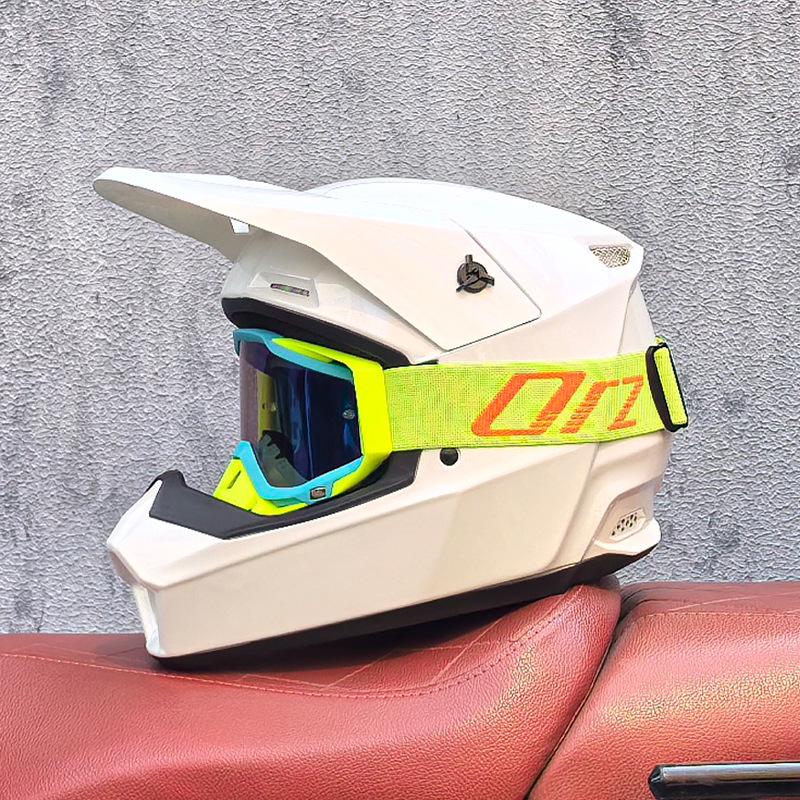Orz Multi-Purpose Helmet for Off-road, Electric Bicycles, and Mountain Riding - Suitable for Children, Teenagers, Men, and Women.