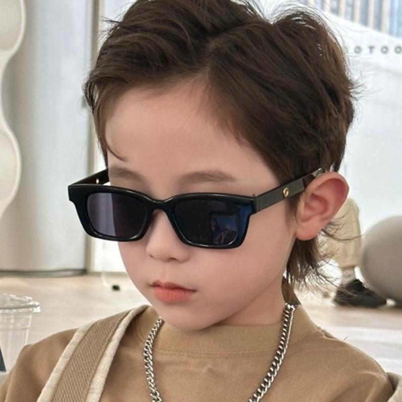 New Cool Sunshade Glasses for Boys Kids Summer UV400 Sunglasses Retro Cat Eyes Eyewear Outdoor UV Resistant