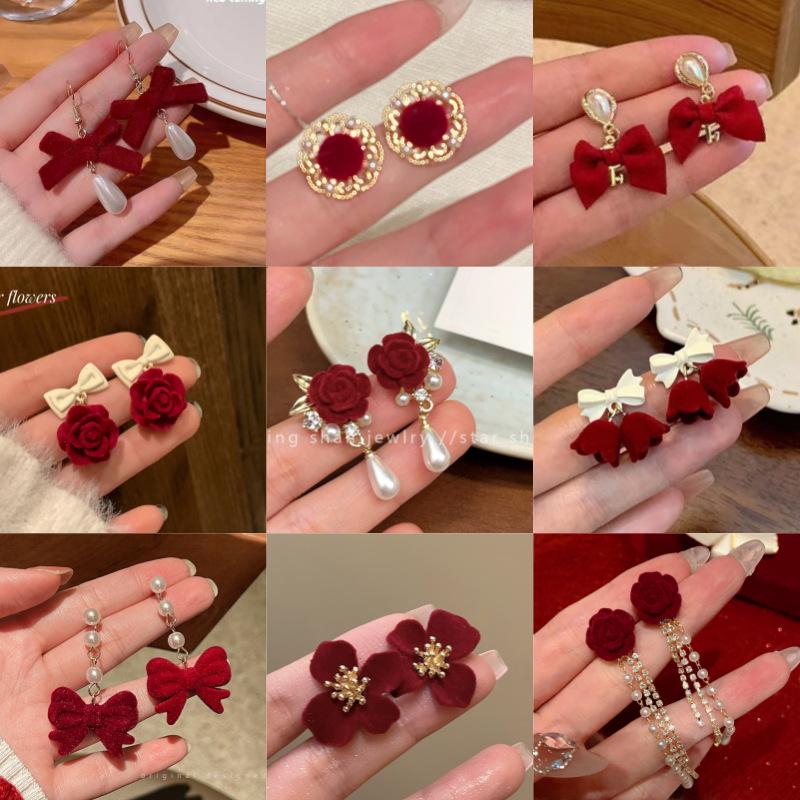 2024 D Retro Wine Red Velvet Rose Pearl Earrings: Hong Kong Style, Autumn/Winter Trend