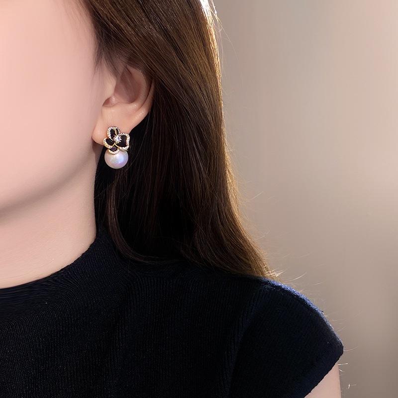 Women Fashion Commuter Black Flower Pearl Zircon Stud Earrings Jewelry
