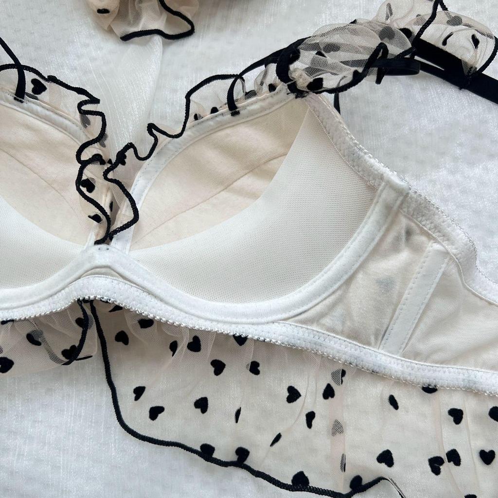 Japanese Style Lace Wirefree Push-Up Lingerie Set for Women - Sweet & Sexy Bra for Small Chest