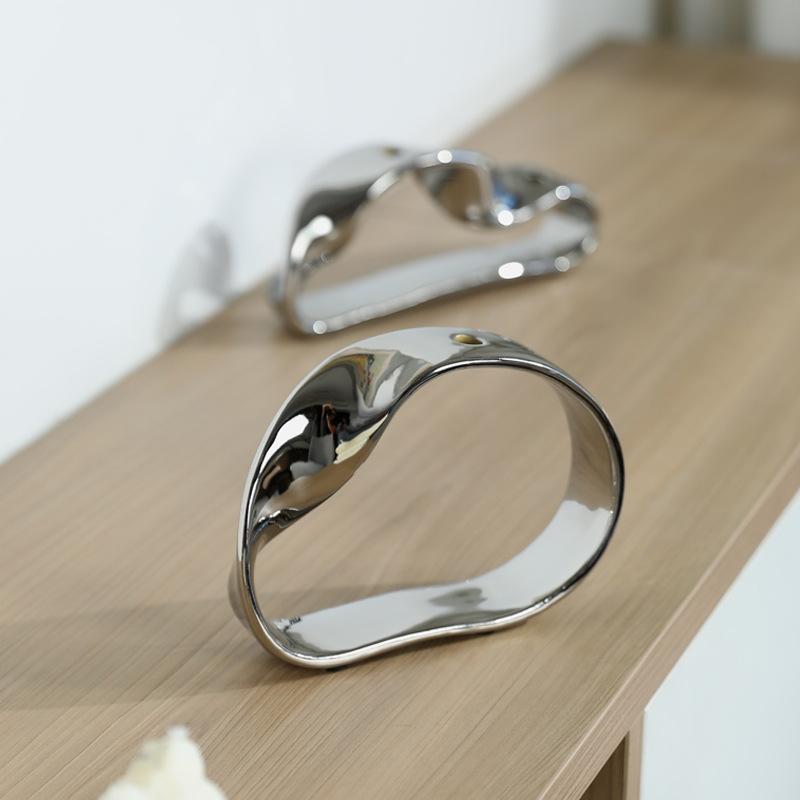 Creative Ceramic Silver Vase Geometric Ornaments Circular Hollowed-out Flower Arrangement Three-dimensional Ribbon Lines