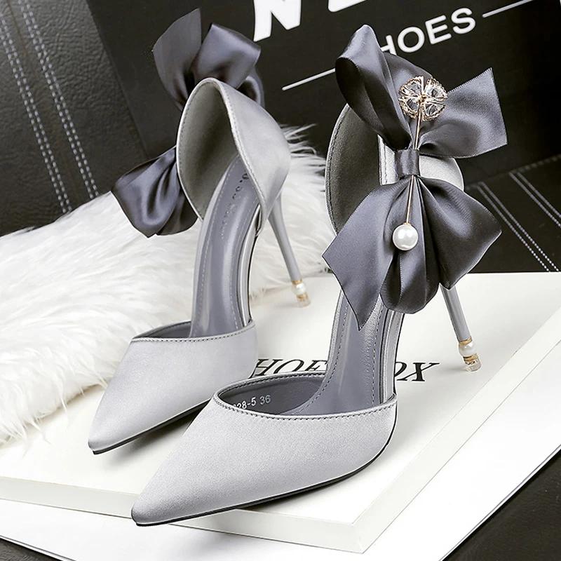 Fashion 2025 New Bow-knot Women Pumps Designer Shoes High Heels Sandals Women Satin Stiletto Heels Sexy Pearl Wedding Shoes Plus Size 43