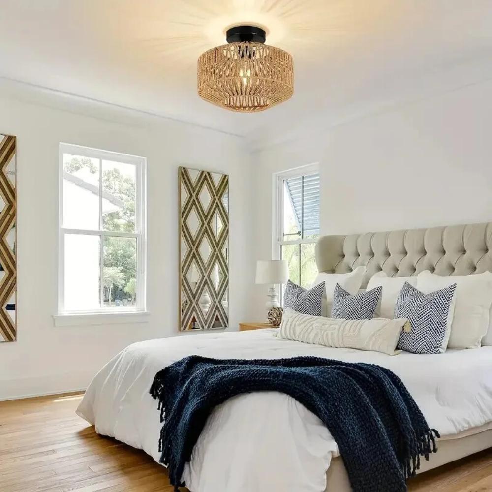 French Farmhouse Retro Chandelier – Handwoven Straw & Jute Shade with Wrought Iron Frame, Rustic Ceiling Lighting for Cafés