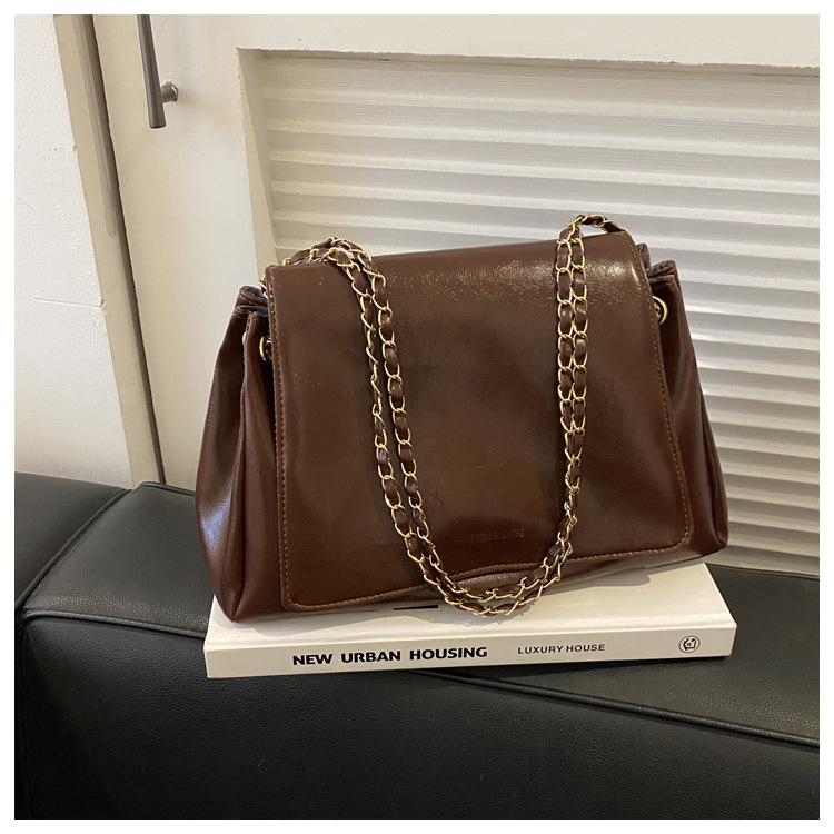 Large Capacity Solid Color New Fashion Retro 2025 Winter Chain Casual Texture Shoulder Crossbody Tote Women's Bag