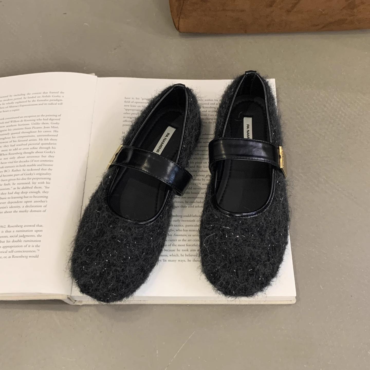 

Новые ретро туфли Suding с круглым носком и плоской подошвой, с ремешком-пряжкой, туфли Мэри Джейн, женские теплые и плюшевые, нишевые пушистые одинарные туфли 35