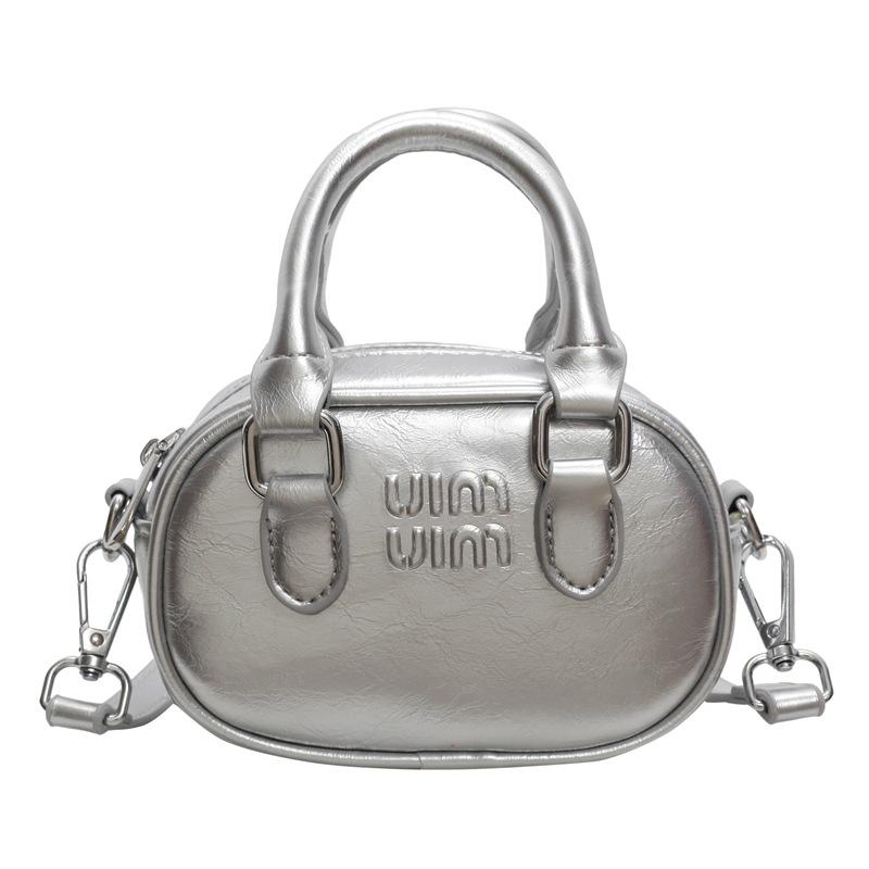 2025 new European and American retro niche trend hand-held lipstick bag versatile solid color high quality casual messenger bag