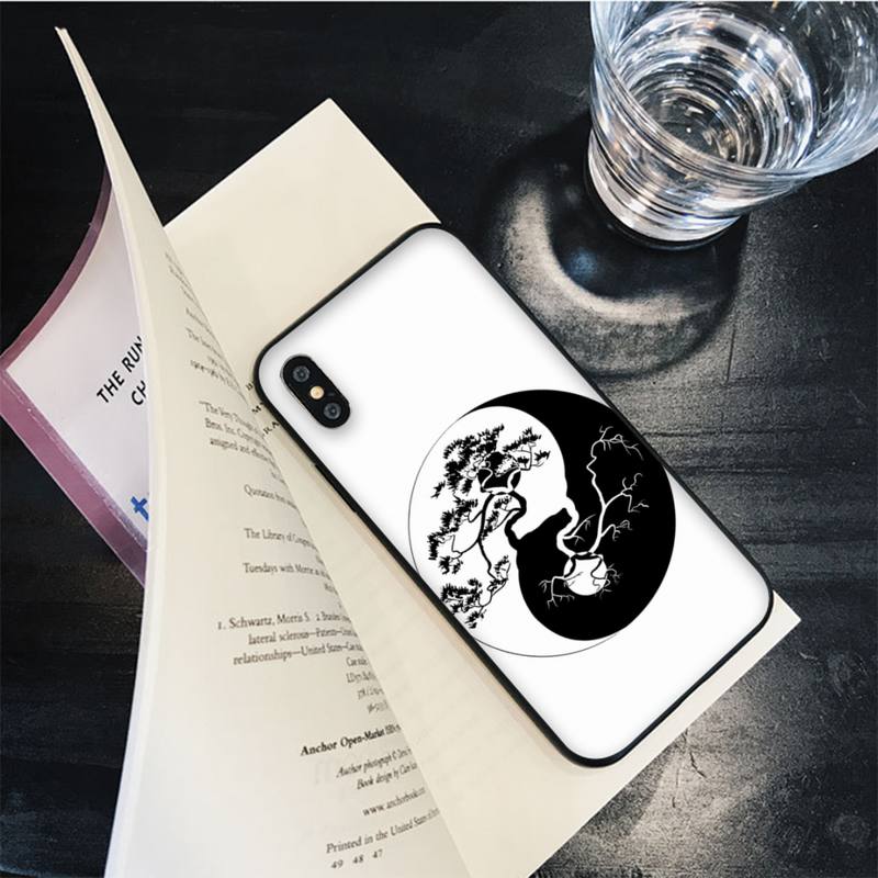 Rough Wood Grain Effect Tree of Life Yin Yang Phone Case for iPhone 8 7 6 6S Plus X SE 2020 XR XS 14 11 12 13 Mini Pro Max Mobil