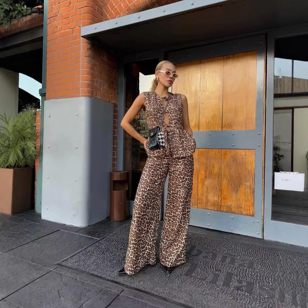 

2025 Summer Women s Animal Print Vest & Straight-Leg Pants Set L