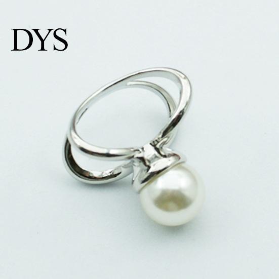 Metal Scarf Ring 2 Pcs Clip, Faux Pearl Belt Buckles, Clothes Autumn Winter Clip Slides Button, Shirt Ties Clips for Women, Dress Clothing Accessories