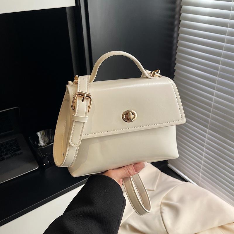 High-end niche bag women's new spring and summer versatile shoulder messenger bag casual portable small square bag