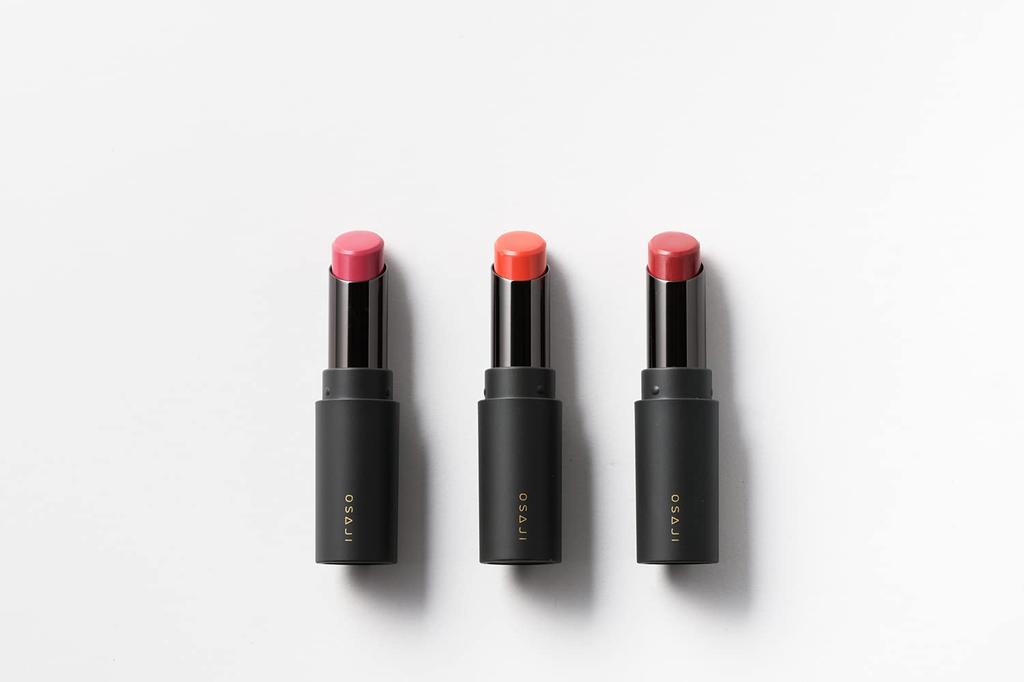 Osaji Nuance Lip Balm Gentle On the for Sensitive Blends In Well with the Leaves Lips Feeling Gives a Glossy Can Be Used As a Lip 03 Takarabako [lip