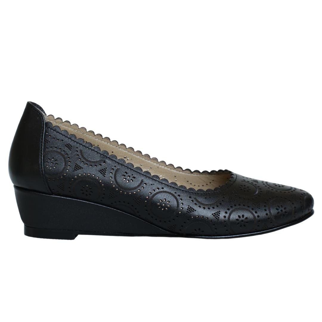 

Женские сапоги из натуральной кожи на танкетке 36