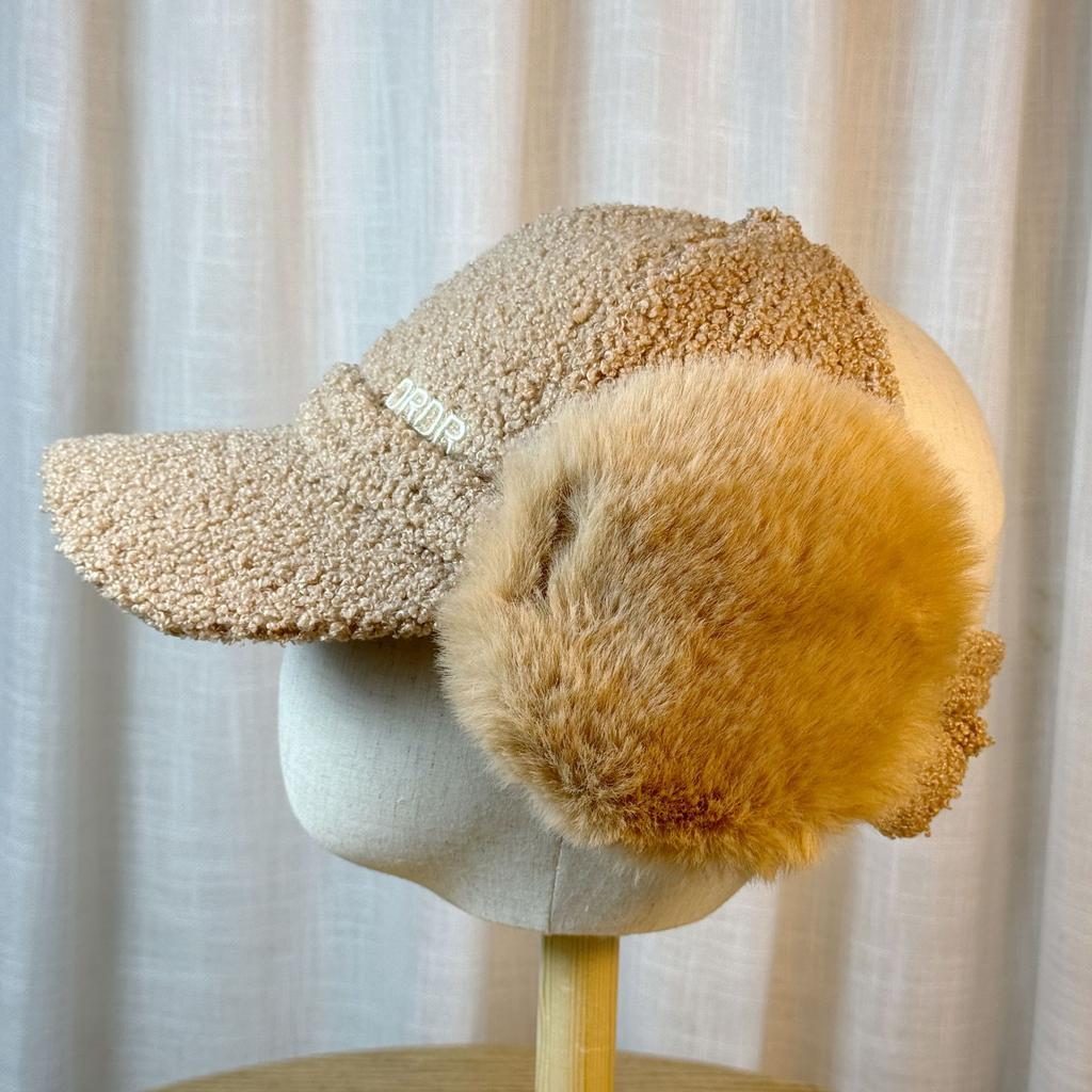 Winter New Style Lamb Wool Empty Top Baseball Hat for Women Thickened Warm and Versatile Letter Embroidered Peaked Cap