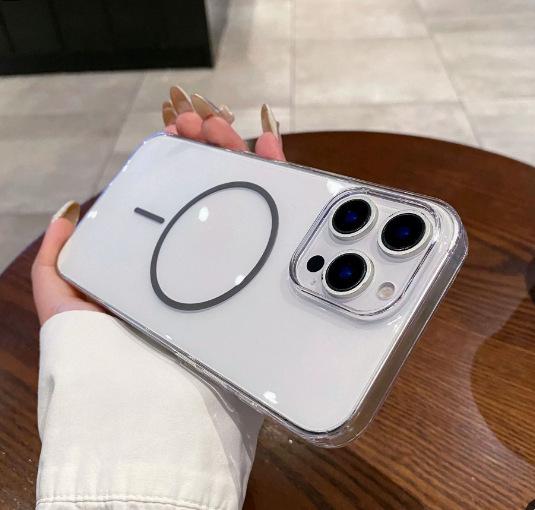Transparent thin ring magnetic attraction is suitable for IPhone16promax mobile phone case, Apple 15 advanced sense all-inclusive PC protective case.