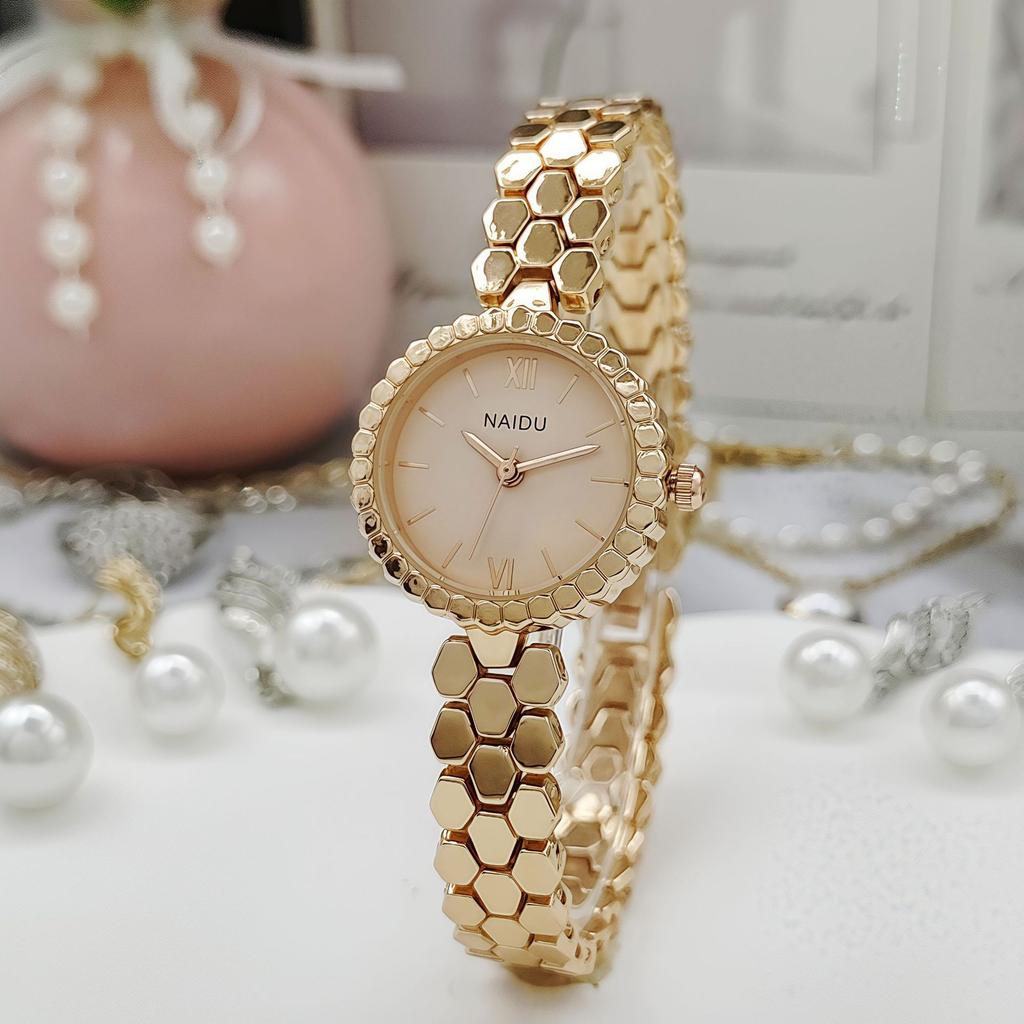 New Luxury Women Watches Exquisite Band Quartz Wristwatch Fashion Casual Women Gold Watch Bracelet Relogio Feminino Clock