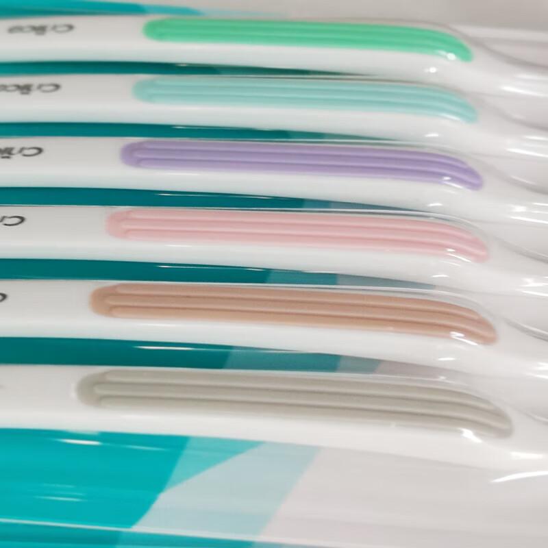 Nai's Gentle Clean Toothbrush
