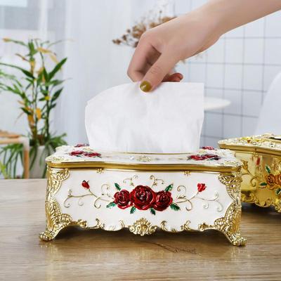 Decoraciones de mesa y accesorios – Servilleteros sobre la mesa