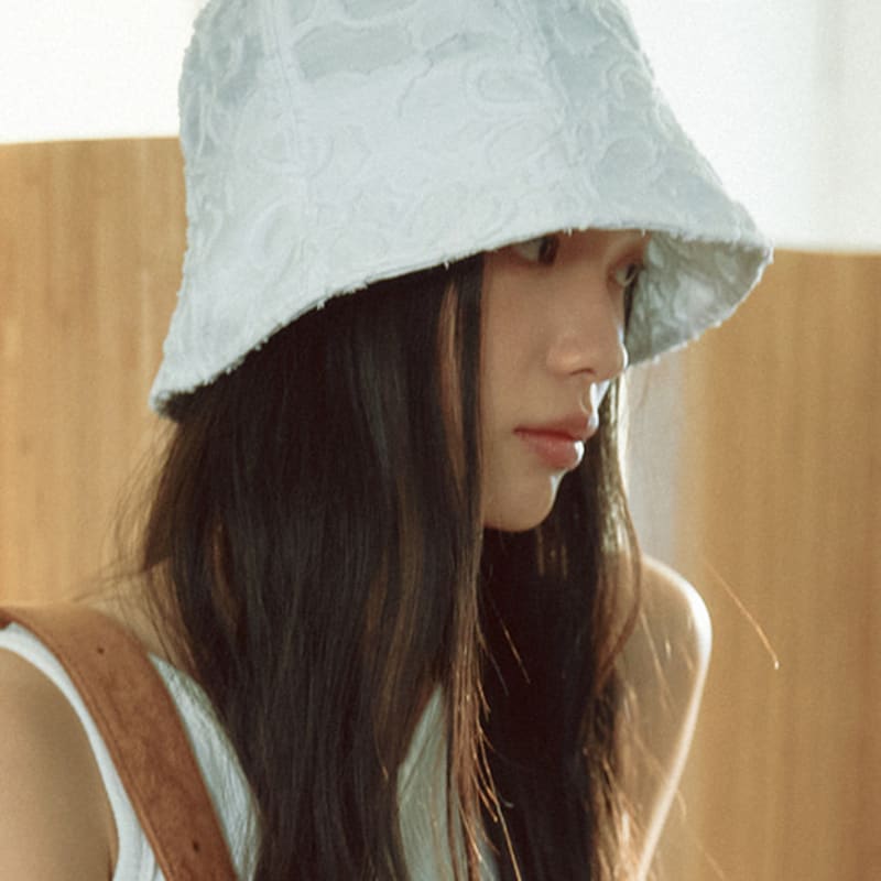 

KOOKEESEE Flower bucket hat (White) white