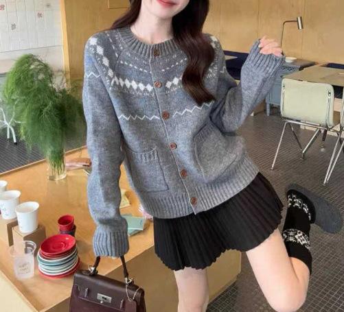 Vintage jacquard fair island knitted sweater jacket autumn and winter 1011 new long-sleeved casual loose cardigan top
