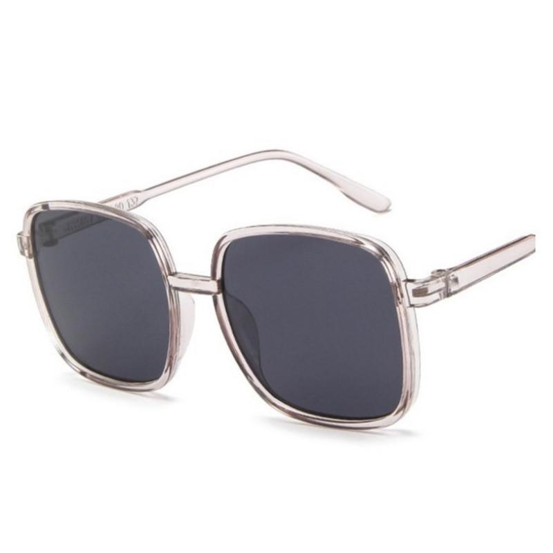 Sonnenbrille für Damen, quadratischer Rahmen, Straßenfoto, modisch, schlichtes Gesicht, personalisierter übergroßer Rahmen