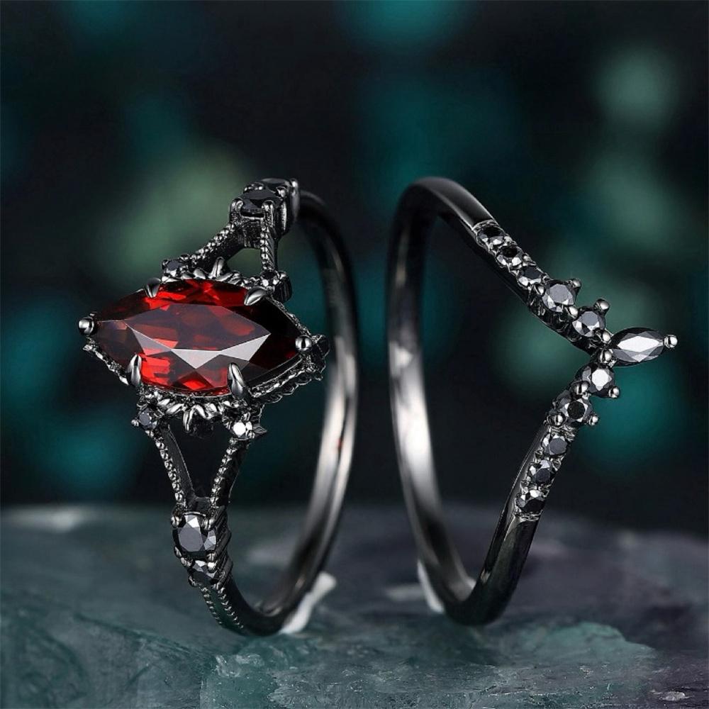 2Pcs/Set Fashion Black Gold Color Rhinestone Zircon Rings For Women Red Crystal Rings Wedding Engagement Jewelry Gifts