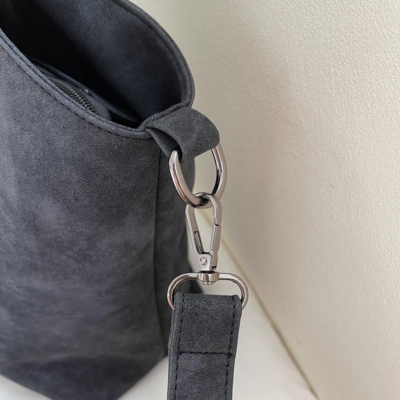 High Quality Women's Bag Urban Trend Style Shoulder Bag Matte Leather Adjustable Shoulder Bag Versatile Casual Large Capacity Commuter Zipper Handbag