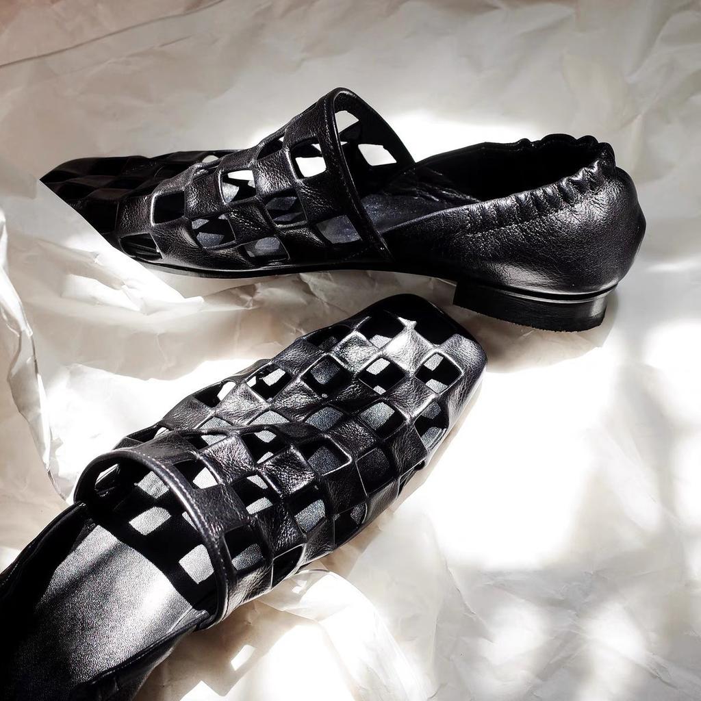 Sheepskin version~ New summer design sense niche square head Muller shoes hollow pleated temperament retro flat single shoes women