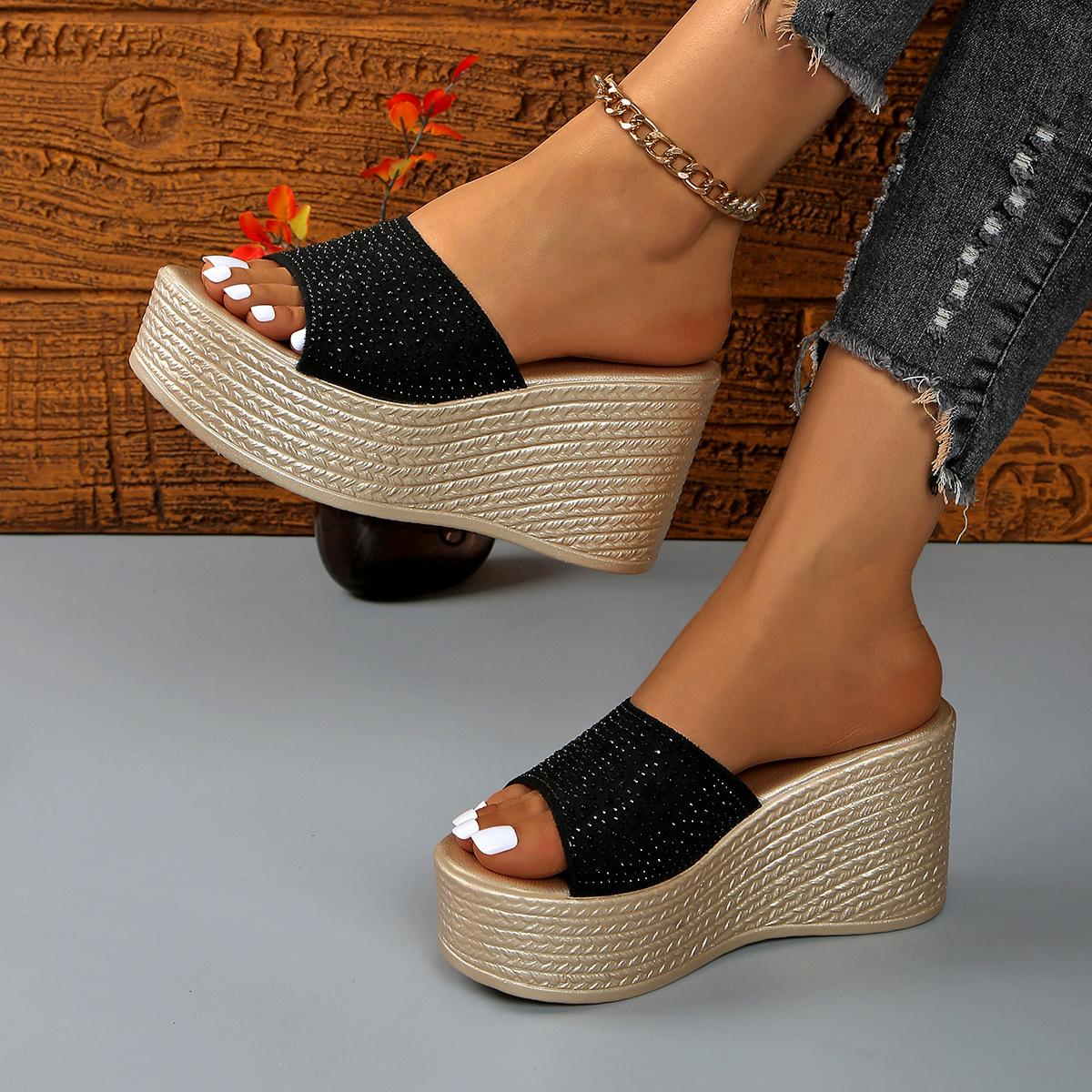 

Foreign trade large size summer wear 2025 new European and American fashion versatile one-character women s slope heel cool slippers 43 чёрный