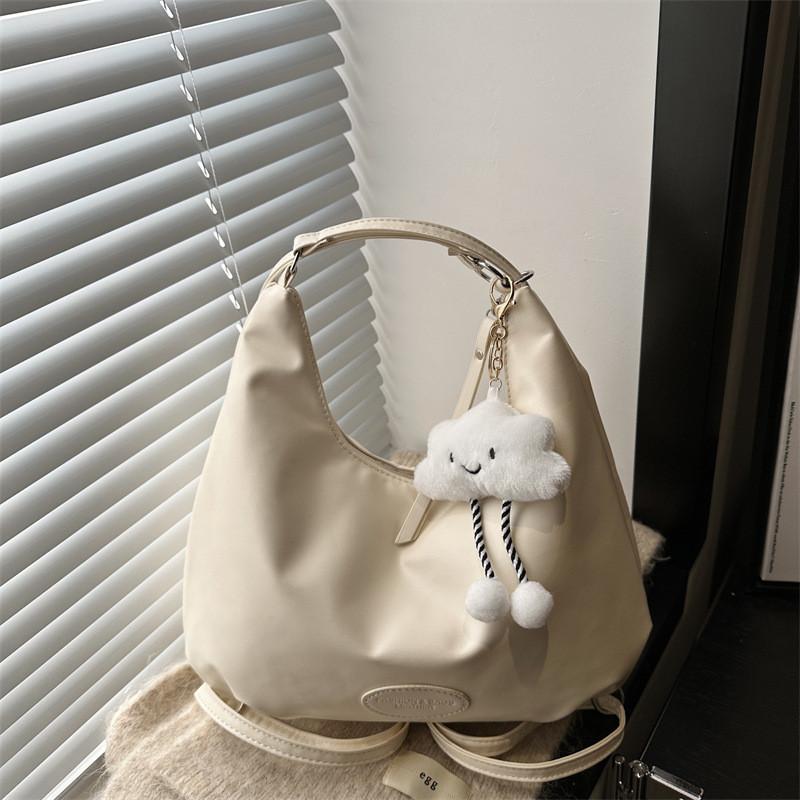 Chic And Fashionable Shoulder Tote Bag For Women With Spacious Design Options