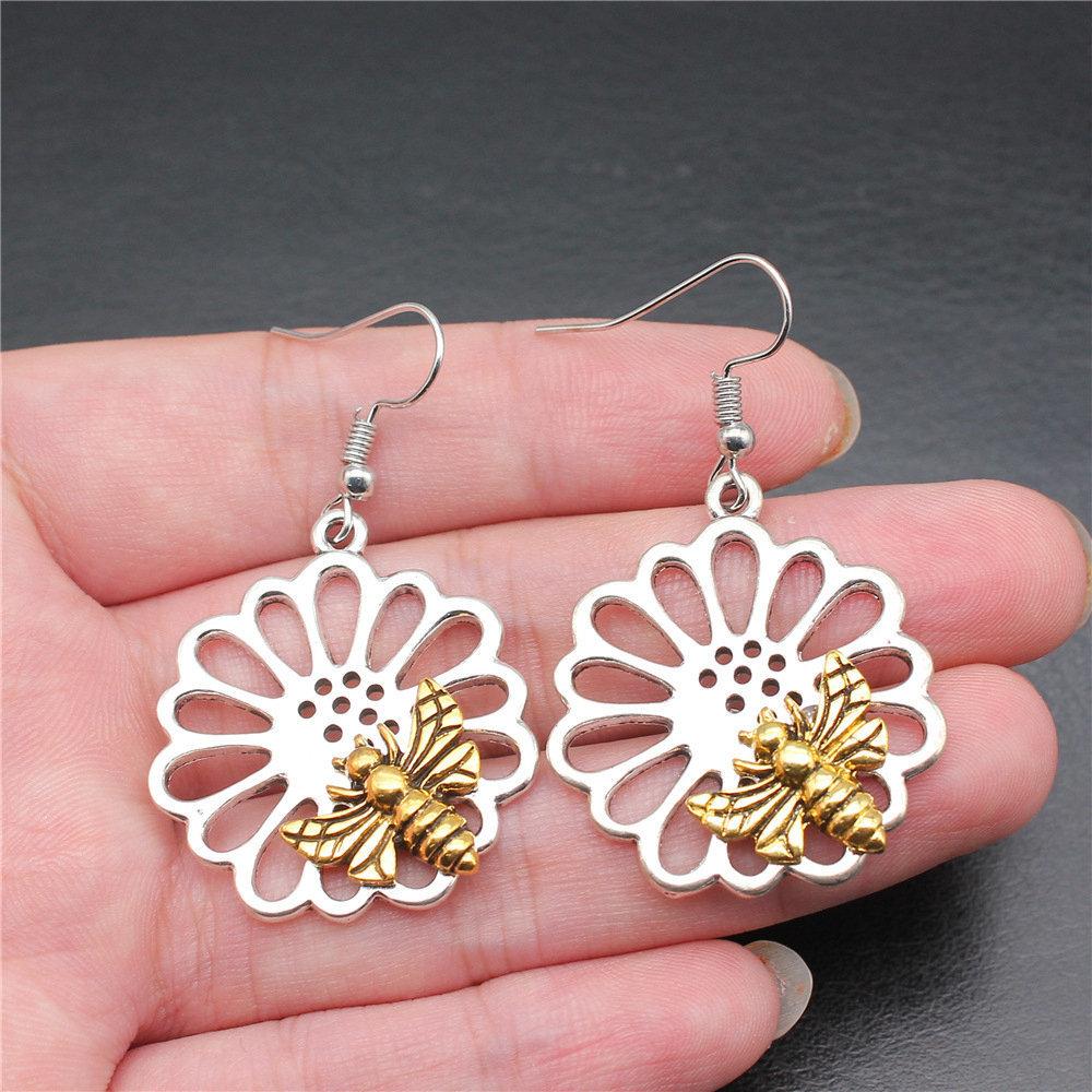 Hängeohrring Biene Wabe Minimalistische Schmuckkomponenten Ohrringgröße 18x19mm QE004