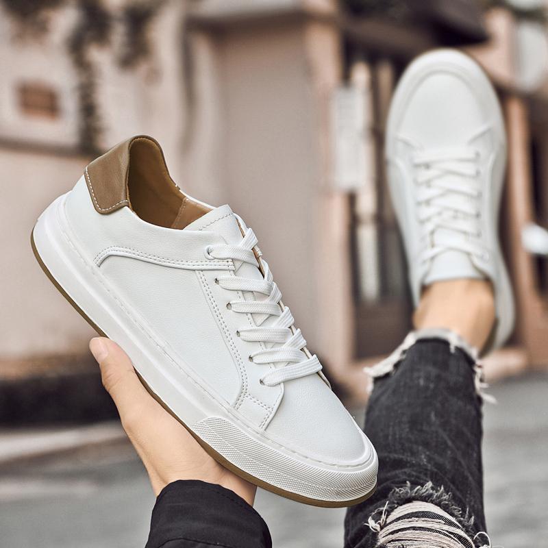 Fashion New Man Sneakers Lightweight Men Casual Shoes Flats Matching Male Board Shoes Lace Up Outdoor Shoes for Men Vulcanize Footwear