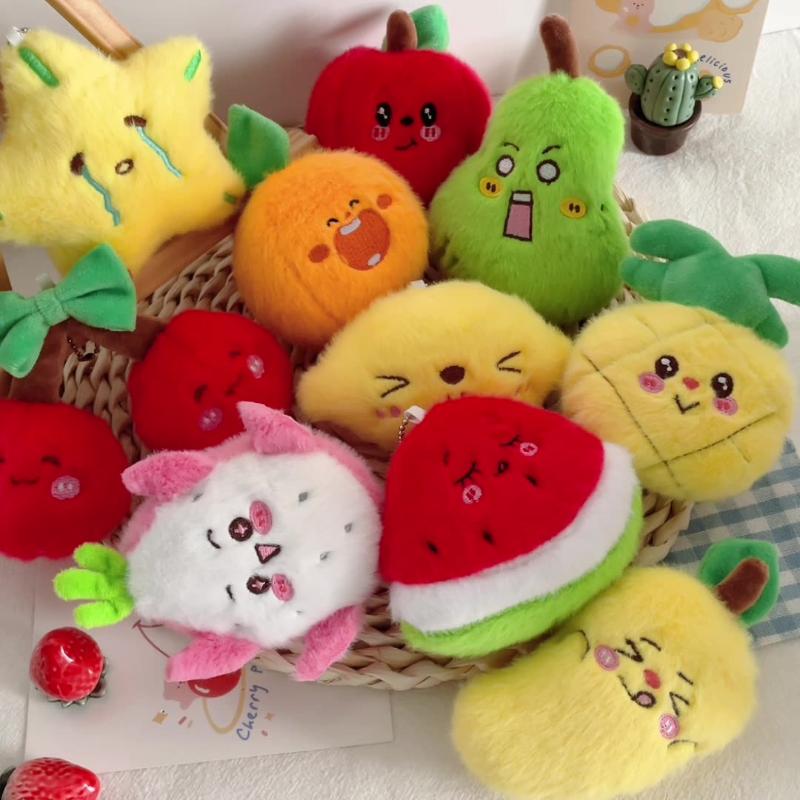 Entzückende Frucht-Schlüsselanhänger Plüschtiere Puppen Hochzeitskonfetti Mädchen-Taschenanhänger Schultaschen Weiche Kuscheltiere Für Alle Altersgruppen