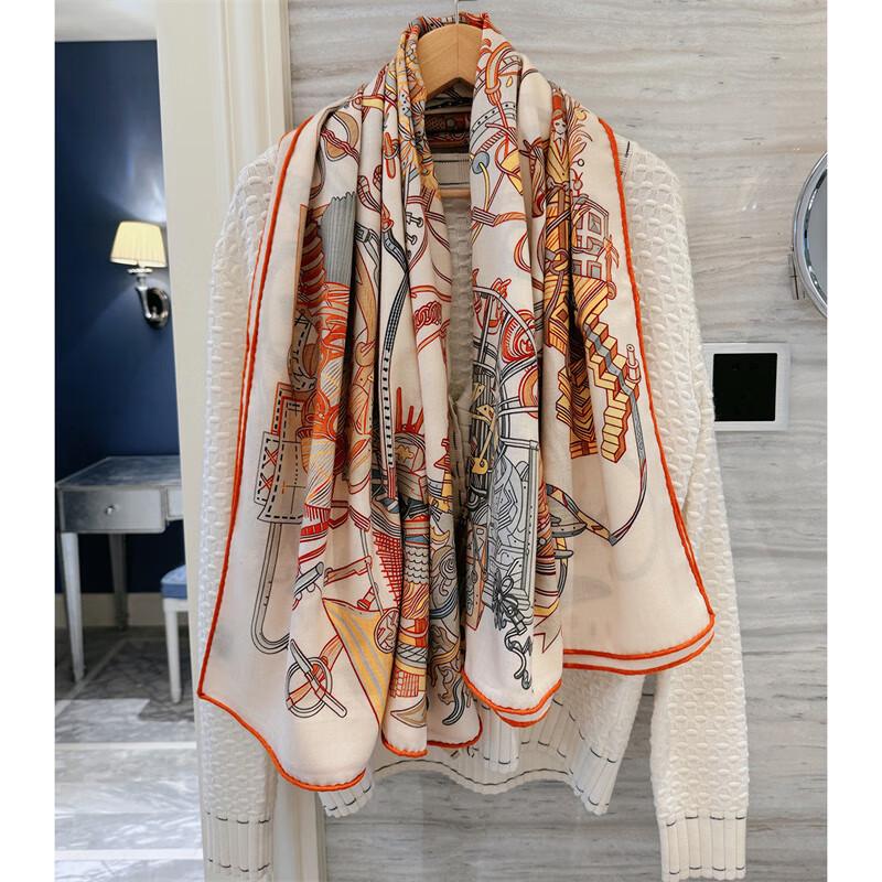 NINA SOLOR Soft Lamb Wool Square Scarf