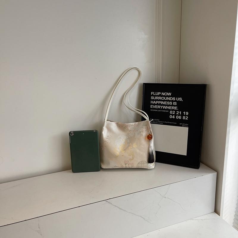 Embroidery Shoulder Bag Women's Underarm Bag Commuter Tote Bag