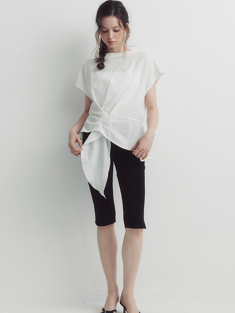 SEPTEMBER TWENTIETH Drape Half Blouse (White)