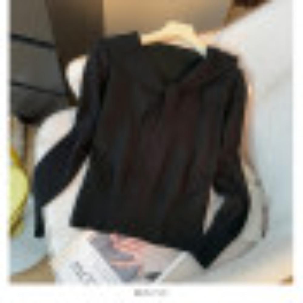 This Stylish Navy Collar, Color-blocking Striped Long-sleeved Knitted Sweater Is A Versatile Top for Women To Look Younger and Slimmer in Autumn