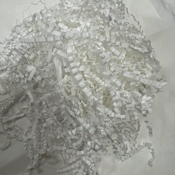 In-Stock Raffia Grass and Silk Shredded Paper for Decoration & Gift Box Filler