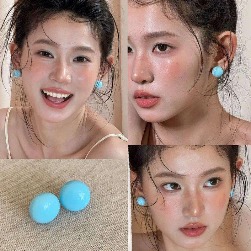 

Super White! Fresh Candy-Colored Ball Stud Earrings Women Spring/Summer Korean Series Elegant Simple Sweet Taro Purple Earrings Sky blue ball S925 a pair]