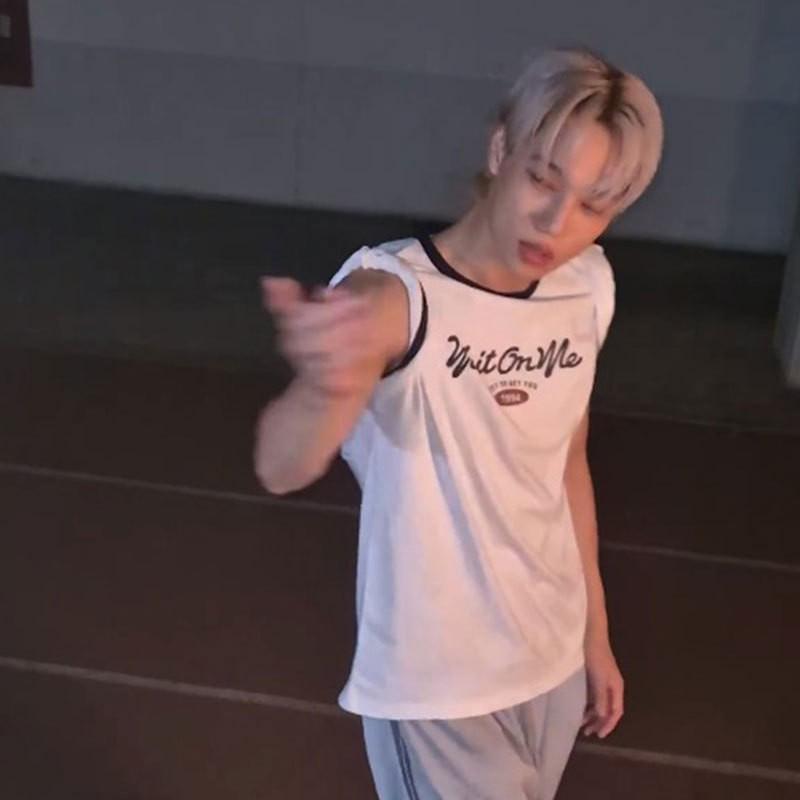 KAI EXO Wait On Me Same Style T-Shirt White With Black Trim Loose Fit Young Men