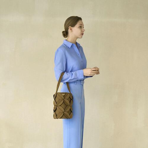 Suin Leaf Bucket Bag - Camel Brown