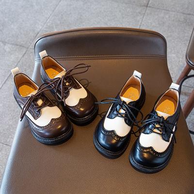 Scarpe da bambino, primavera e autunno, nuove scarpe a forma di fagiolo per bambini, versione coreana delle scarpe da spettacolo per la scuola elementare, scarpe casual nere per ragazze