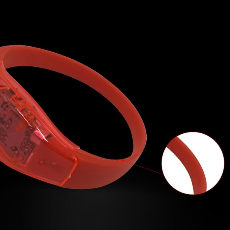 10 Stück Sprachgesteuerte LED Leuchtarmbänder Blinkende Silikon Armreifen Leuchtende Armbänder für Weihnachts- Neujahrsdeko