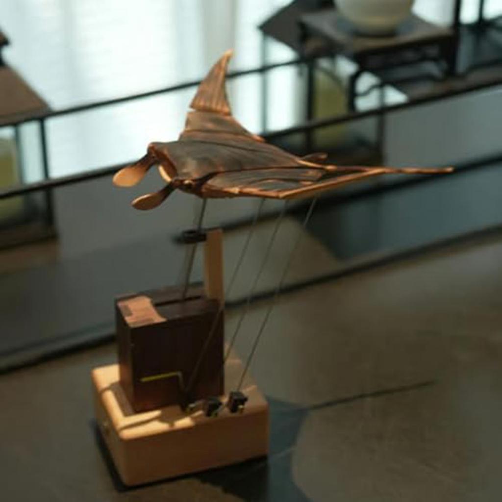 Artificial Wooden Electric Biomimetic Ray Ornament, Wooden Ray Automaton