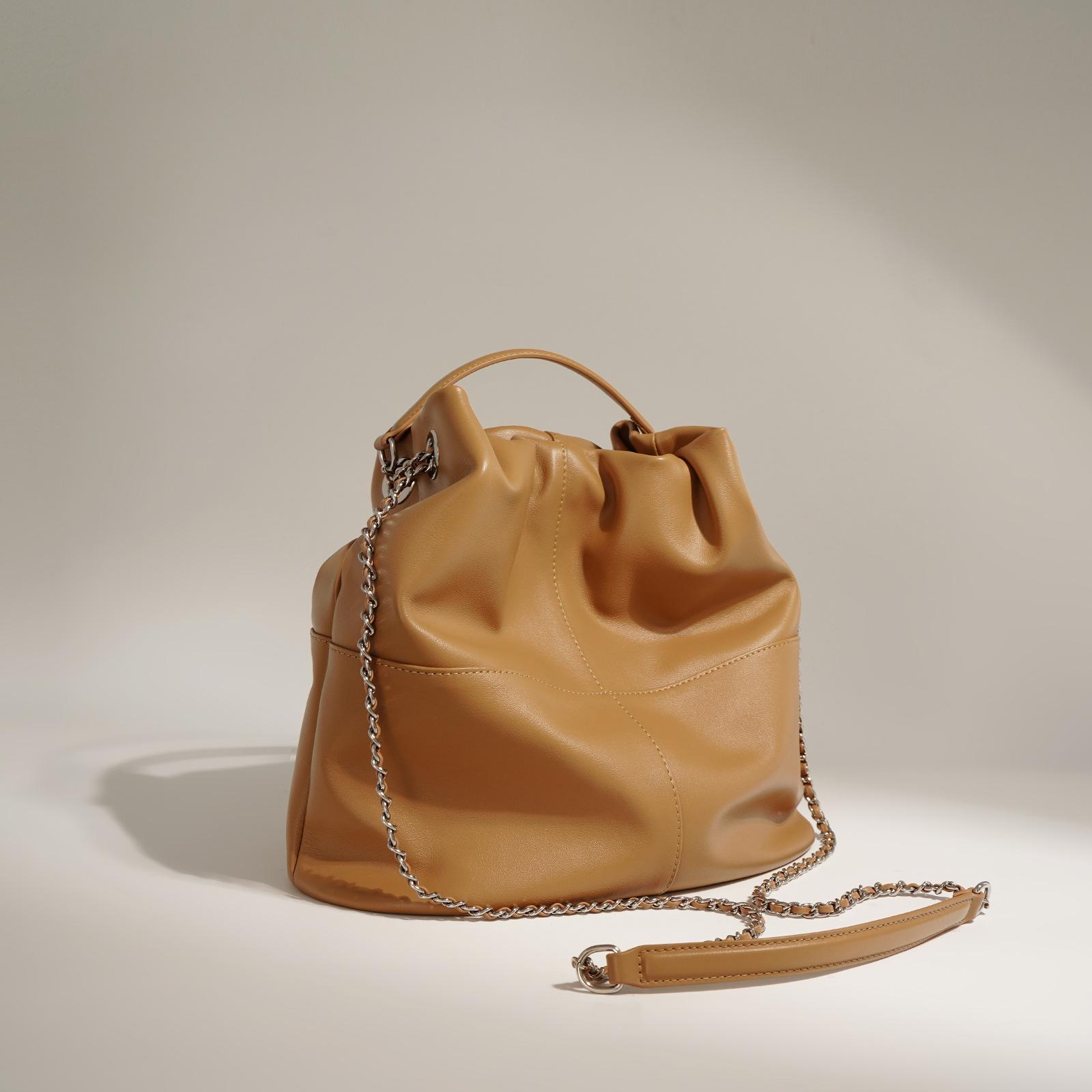 

Niche Design Fashionable Versatile Soft Leather Bag New Trendy Large Capacity Commuter Shoulder Messenger Chain Bag