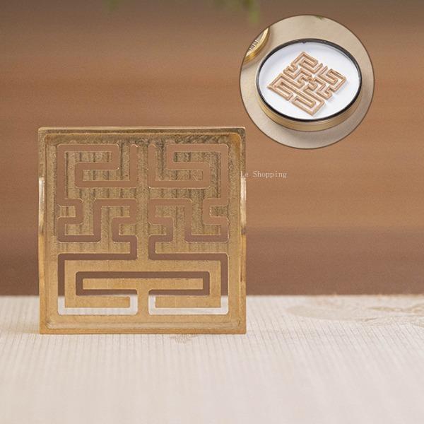 

Набор инструментов для печати благовоний Медный квадратный двуухий Модель печати для благовоний Цензор Дом Дзен Чайная комната Офис Храм Украшение Инструмент для ароматерапии